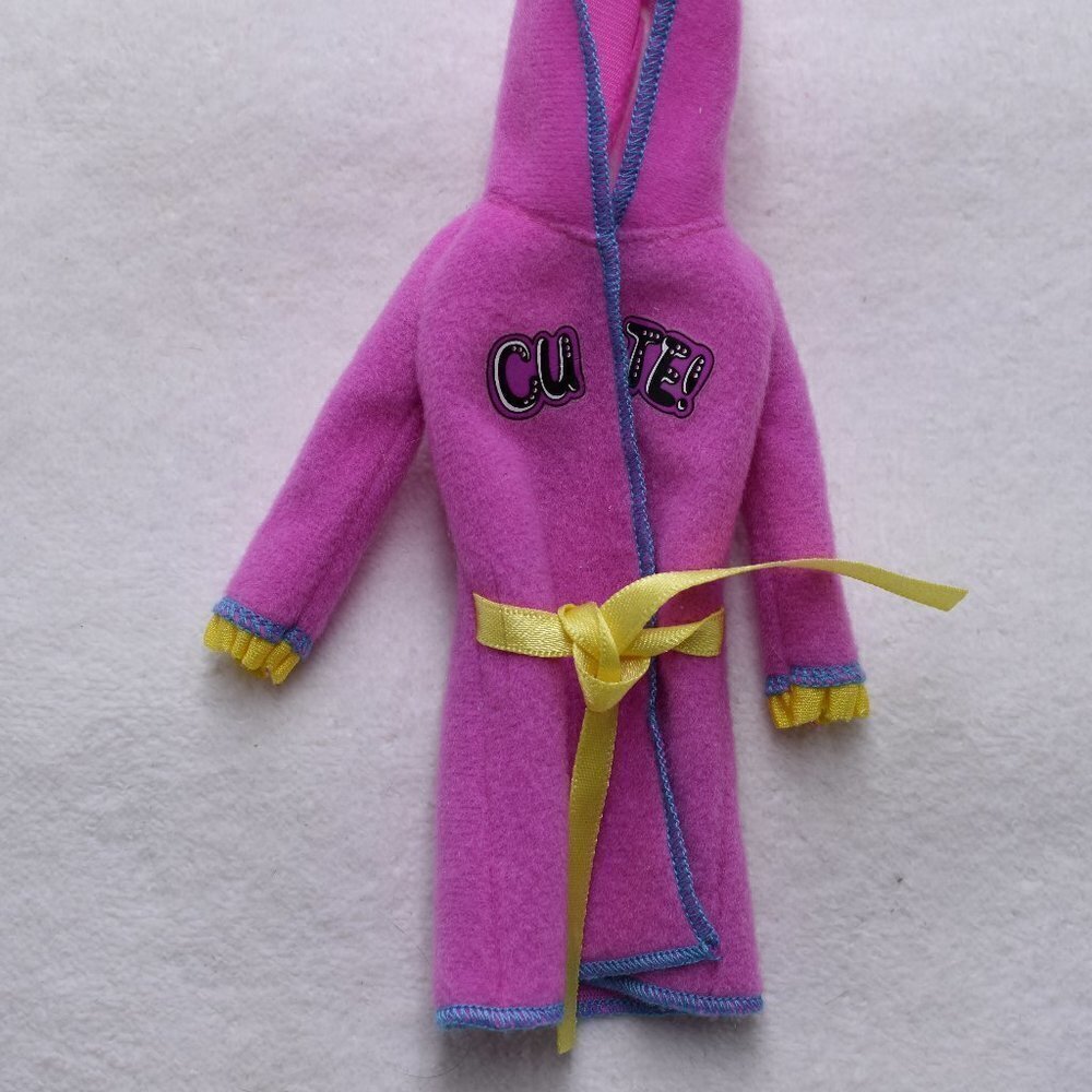 Vintage Mattel Barbie Doll Long Pink Hooded Bath Rope 5" - Picture 1 of 6